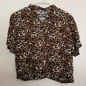 Kendall and Kylie, PacSun short sleeve leopard top